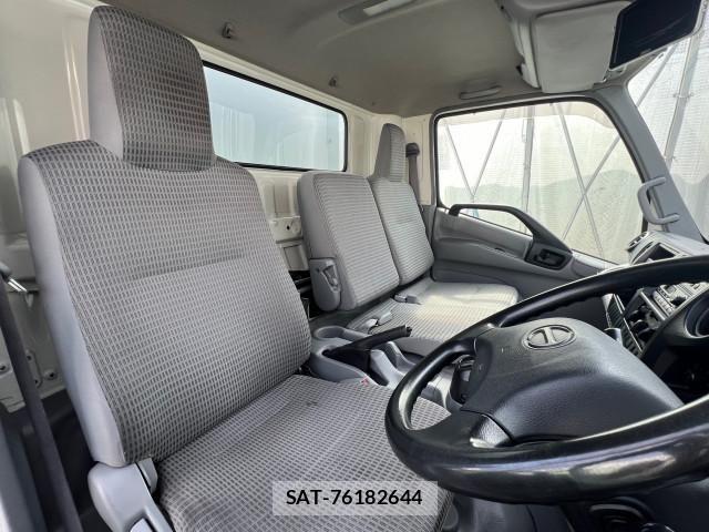 Hino DUTRO 2018-05 6904489-7