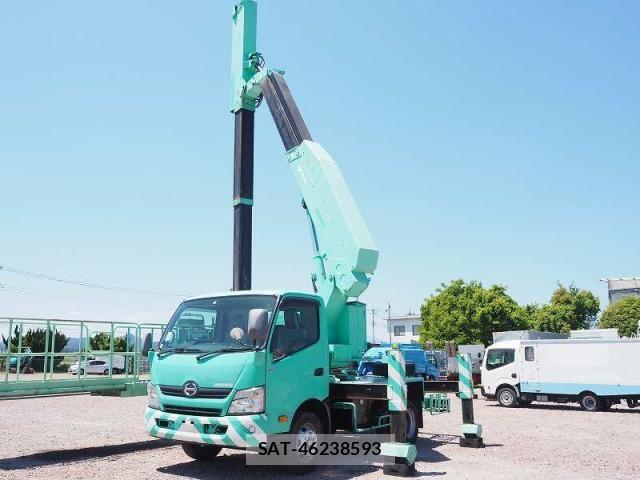 Hino DUTRO 2014-04 6904480-14