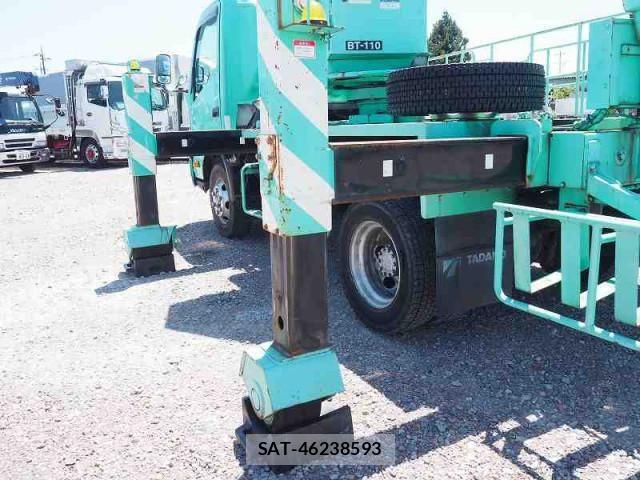 Hino DUTRO 2014-04 6904480-16