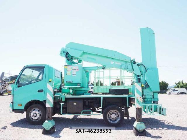 Hino DUTRO 2014-04 6904480-5