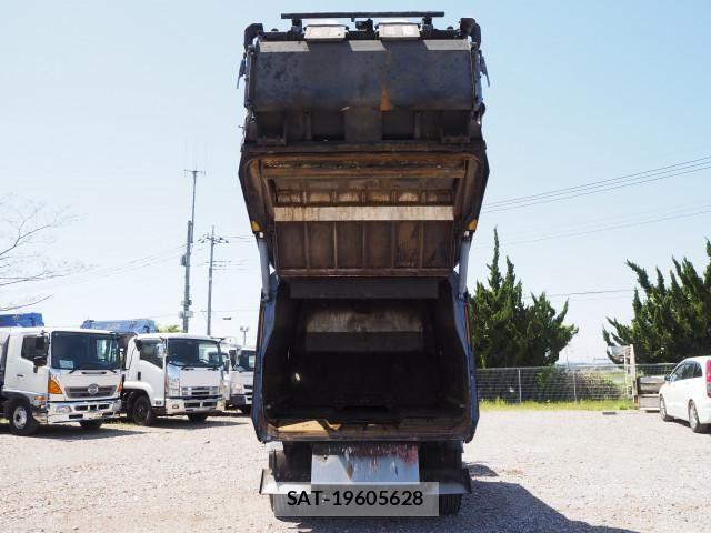 Hino DUTRO 2017-11 6904481-10