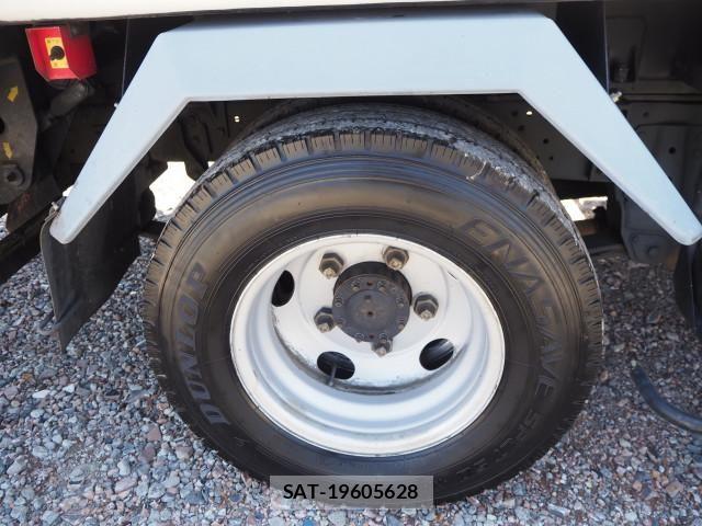 Hino DUTRO 2017-11 6904481-27