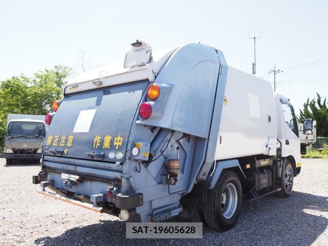 Hino DUTRO 2017-11 6904481-4