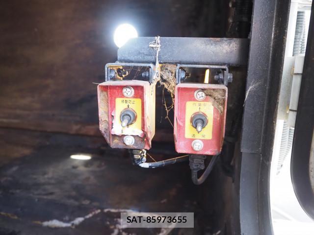 Hino DUTRO 2017-11 6904484-12