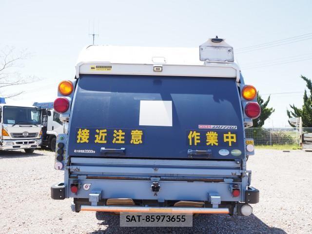 Hino DUTRO 2017-11 6904484-3