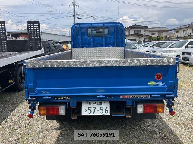 Hino DUTRO 2020-04 6904459-5