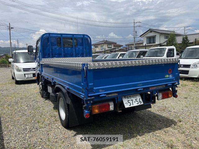 Hino DUTRO 2020-04 6904459-6