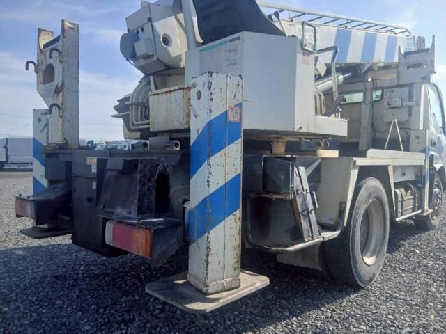 Hino DUTRO 2012-06 6964375-10