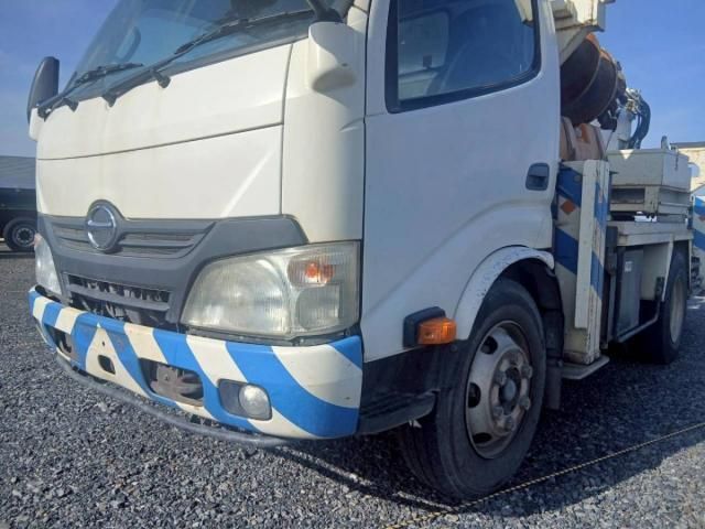 Hino DUTRO 2012-06 6964375-11