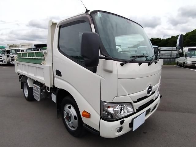 Hino DUTRO 2024-04 6964383-1