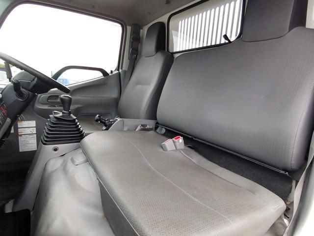 Hino DUTRO 2024-04 6964383-22