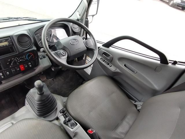 Hino DUTRO 2024-04 6964383-23