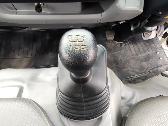 Hino DUTRO 2024-04 6964383-26