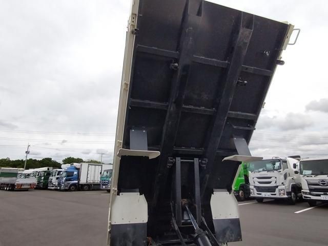 Hino DUTRO 2024-04 6964383-7