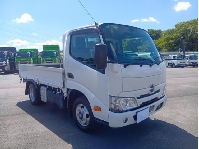 Hino DUTRO 2022-05 6964392-1