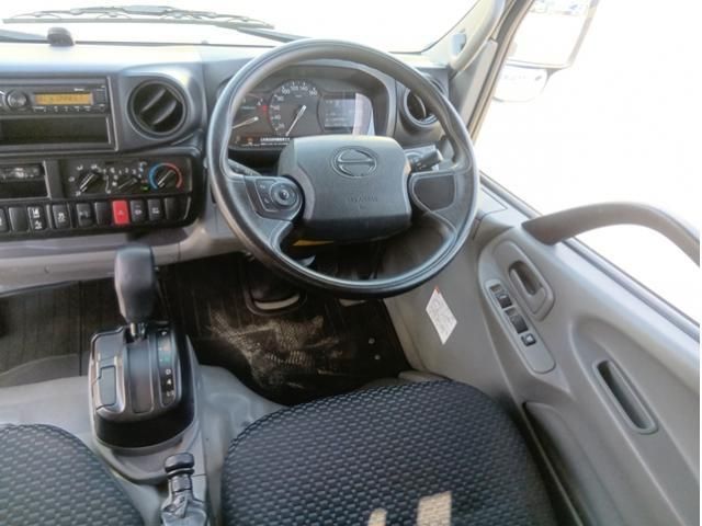 Hino DUTRO 2022-05 6964392-19