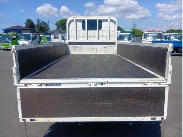 Hino DUTRO 2022-05 6964392-4