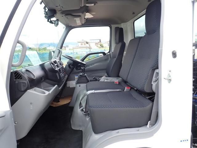 Hino DUTRO 2024-06 6964371-14