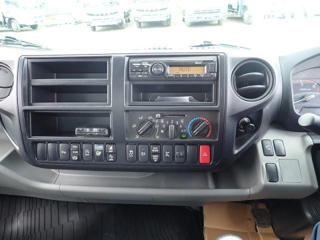 Hino DUTRO 2024-06 6964371-17