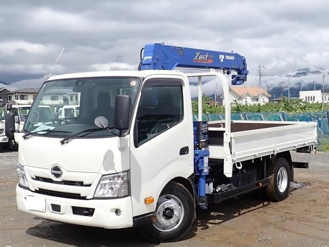 Hino DUTRO 2024-06 6964371-1