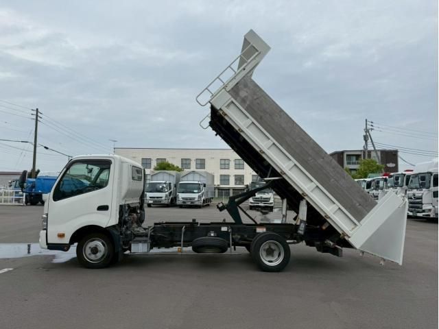 Hino DUTRO 2019-08 6964376-4