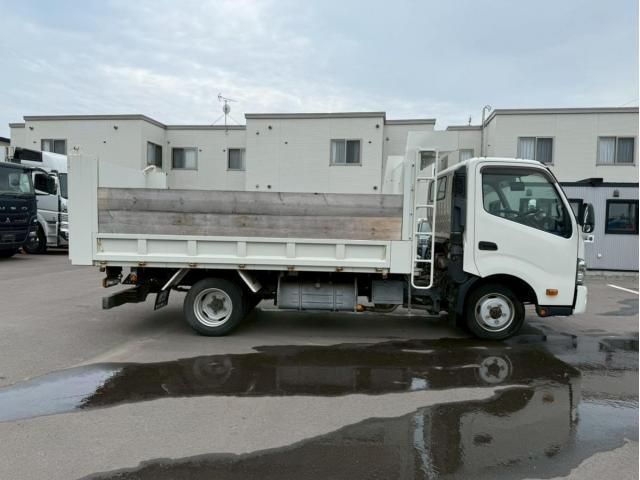 Hino DUTRO 2019-08 6964376-7