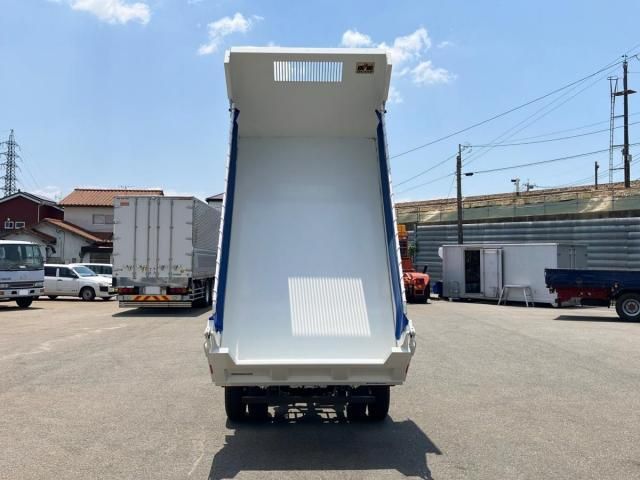 Hino DUTRO 2024-09 6964377-9