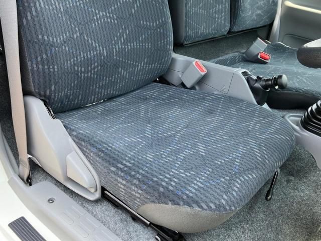 Hino DUTRO 2024-09 6964377-18