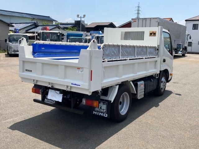 Hino DUTRO 2024-09 6964377-2