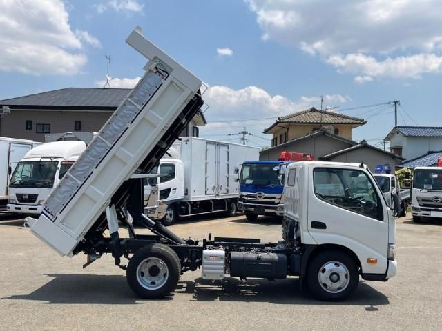 Hino DUTRO 2024-09 6964377-5