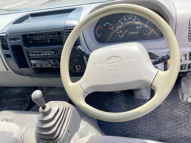 Hino DUTRO 2010-04 6964405-23