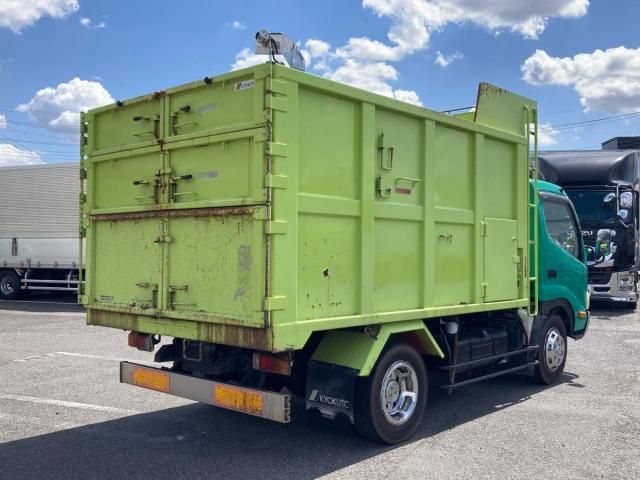 Hino DUTRO 2010-04 6964405-2