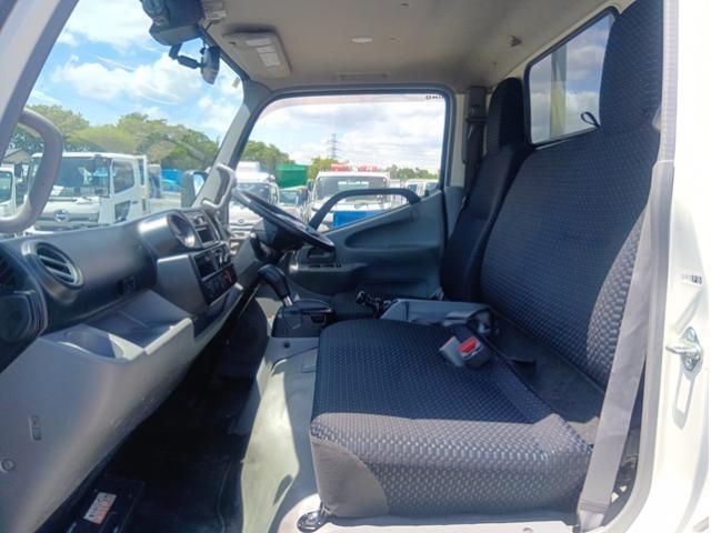 Hino DUTRO 2022-05 6964396-19