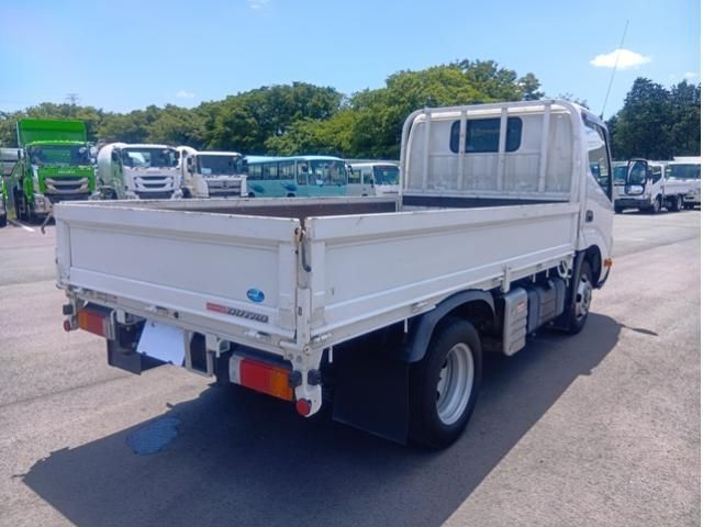 Hino DUTRO 2022-05 6964396-2