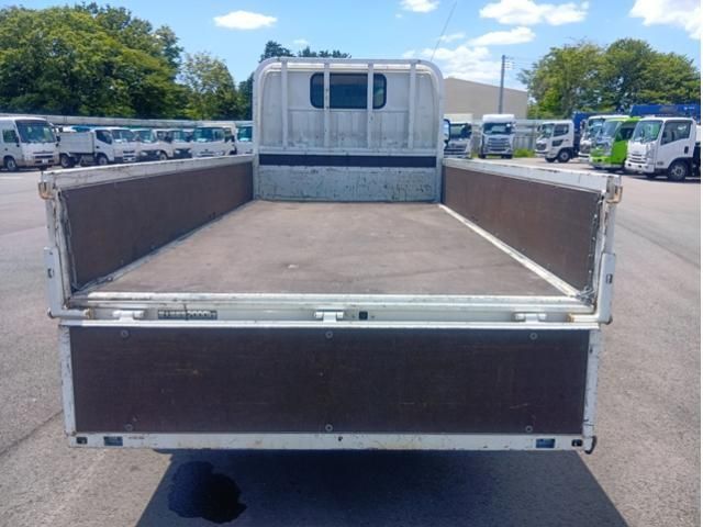 Hino DUTRO 2022-05 6964396-4
