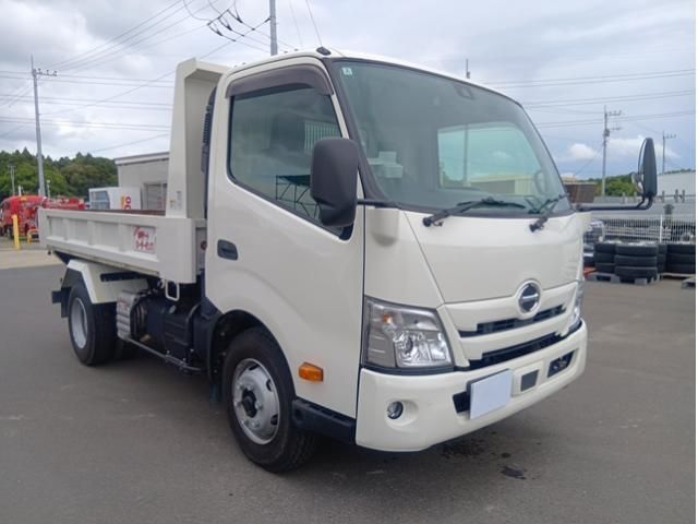 Hino DUTRO 2024-02 6964370-1