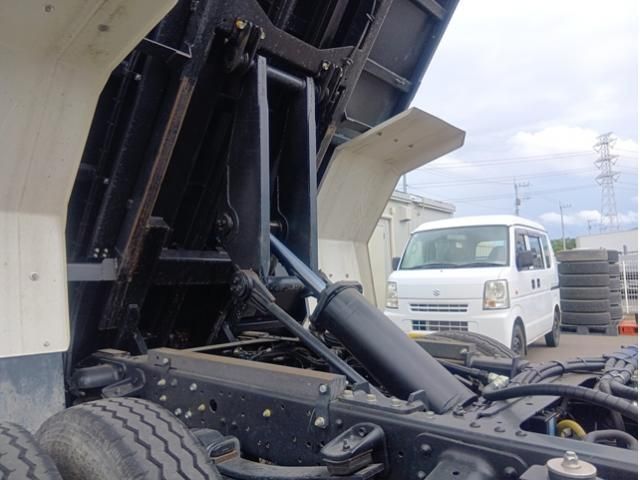 Hino DUTRO 2024-02 6964370-8
