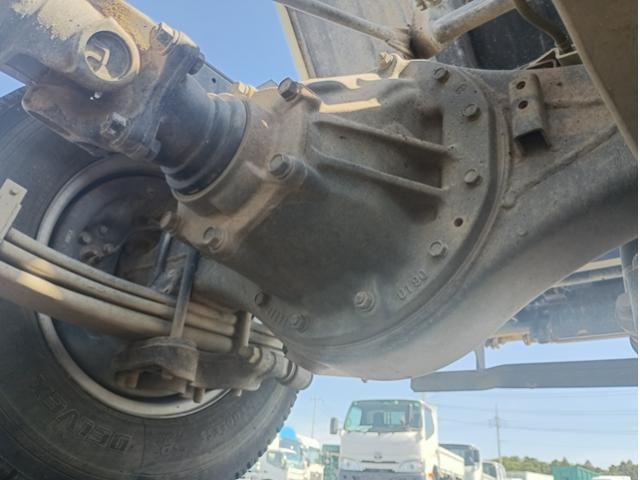 Hino DUTRO 2023-04 6964386-10