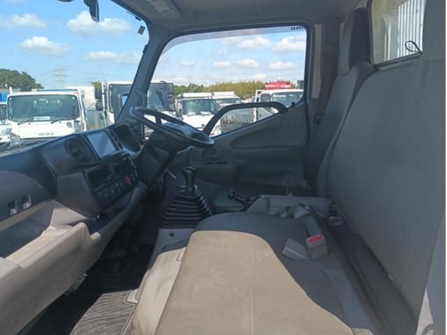 Hino DUTRO 2023-04 6964386-21