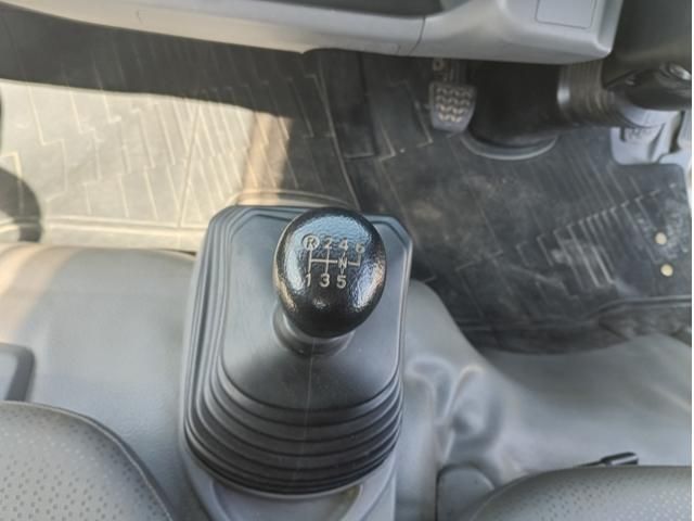 Hino DUTRO 2023-04 6964386-24