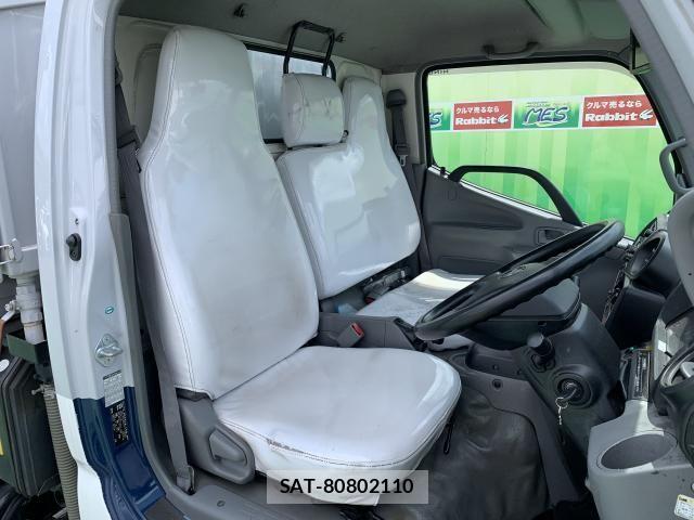 Hino DUTRO 2017-01 6993227-2
