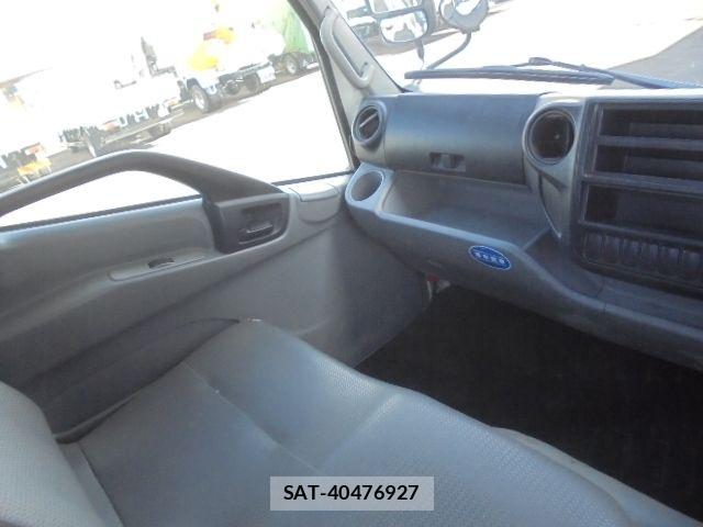 Hino DUTRO 2013-10 6993233-17