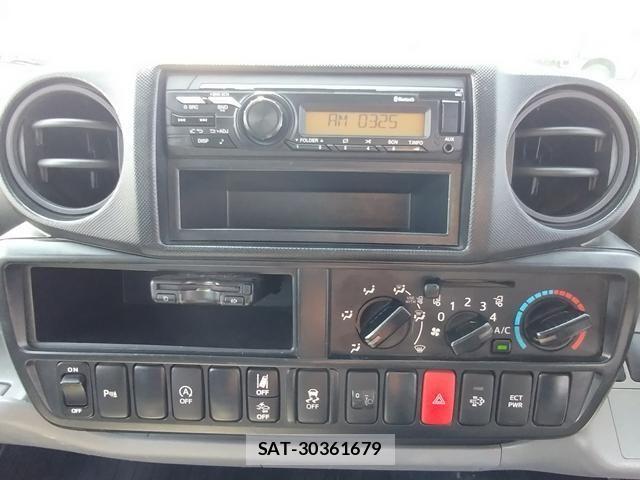 Hino DUTRO 2022-05 7020375-22