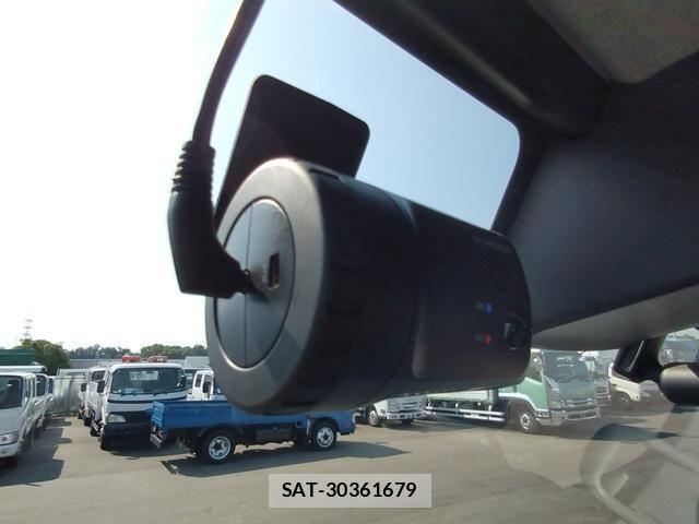 Hino DUTRO 2022-05 7020375-24
