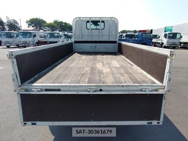 Hino DUTRO 2022-05 7020375-5