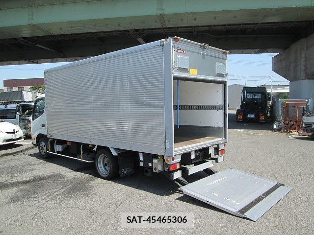 Hino DUTRO 2019-03 7020377-10