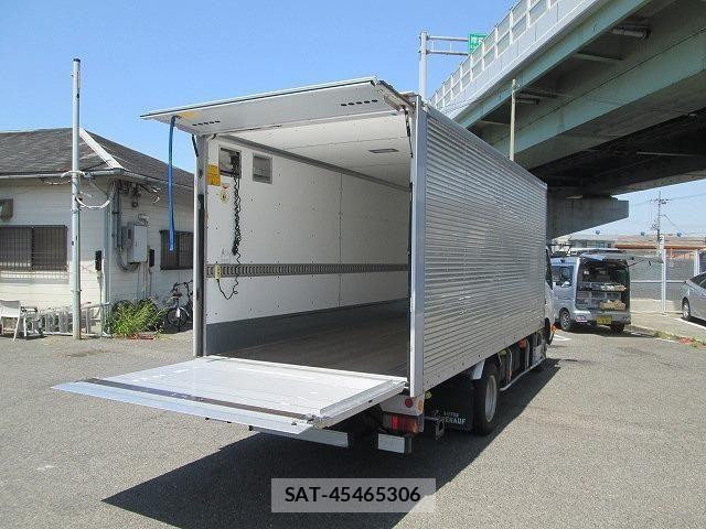Hino DUTRO 2019-03 7020377-11