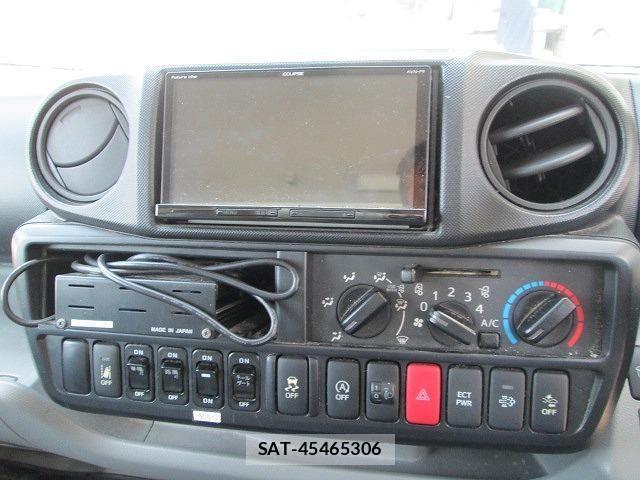 Hino DUTRO 2019-03 7020377-23