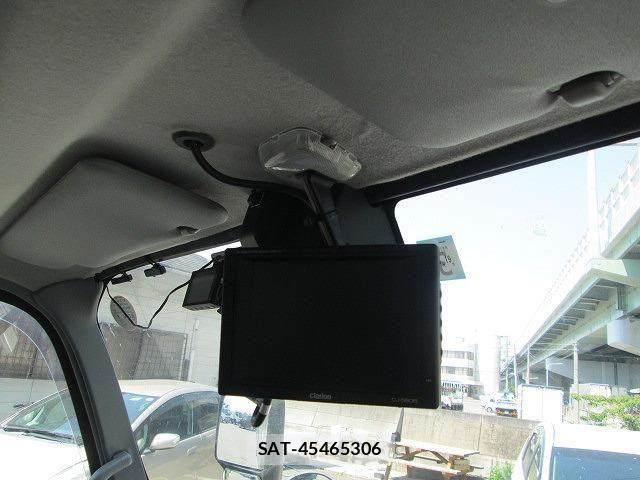 Hino DUTRO 2019-03 7020377-26