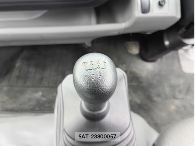 Hino DUTRO 2024-02 7020373-26